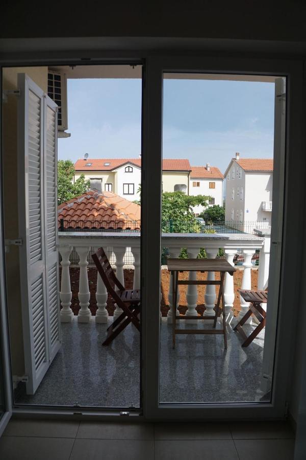 Mitra Apartments Malinska Exterior foto