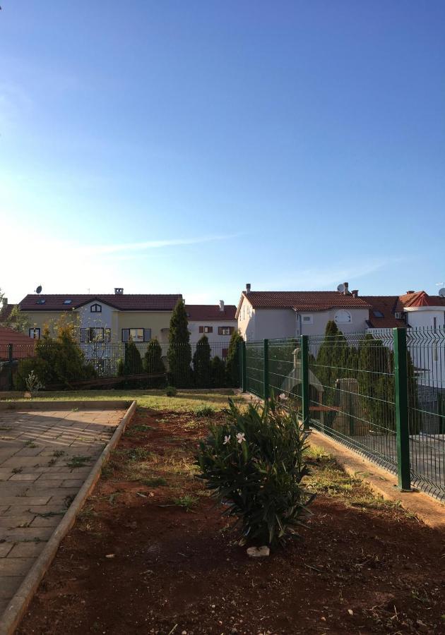 Mitra Apartments Malinska Exterior foto